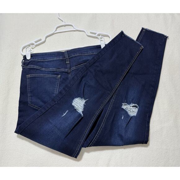 Celebrity Pink Jeans Womens 13/31 Blue distressed Raw Hem Stretch Dark Wash - Picture 5 of 10